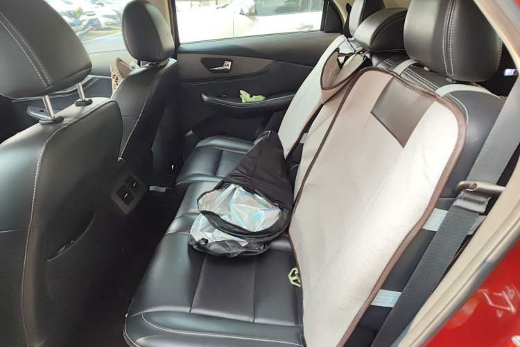 Used Dongfeng Fengon S560 2018 1.8L CVT Prestige Model
