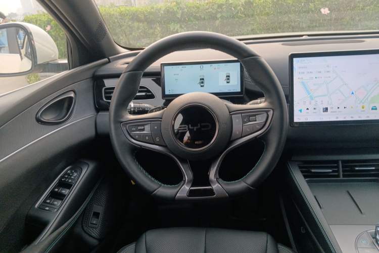 Used BYD Seal 06 New Energy 2025 DM-i Smart Drive 120KM Prestige Model
