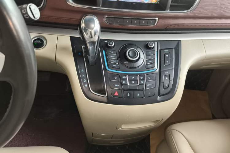 Used Buick GL8 2015 2.4L Luxury Business Premium Edition