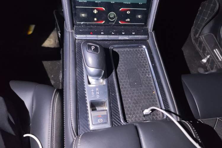 Used Venucia Star 2020 260T Automatic 48V Mild Hybrid Turbocharged Starry Edition
