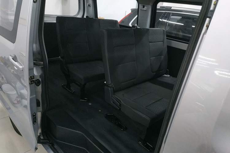 Used Chana Ruixing M60 2023 1.5L GDI Comfort-Class Passenger Vehicle 6/7 Seats
