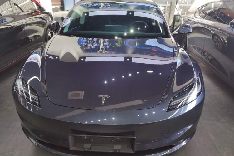 Used Tesla Model 3 2023 Long-Range All-Wheel-Drive Version