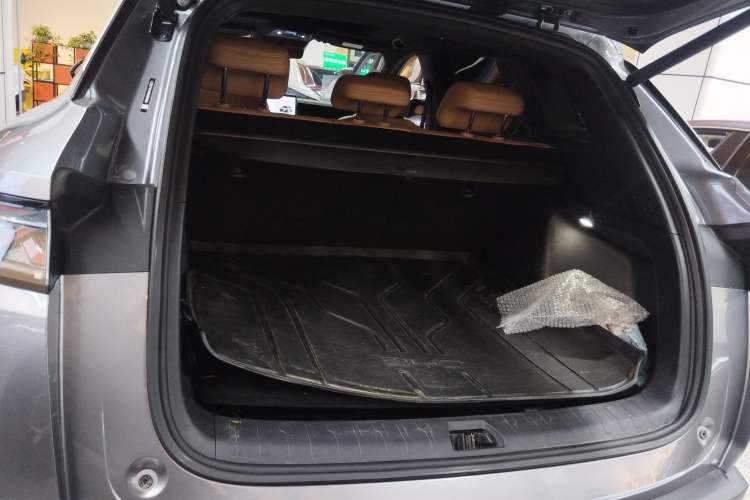 Used BYD Song L DM-i 2024 112 km Beyond Edition
