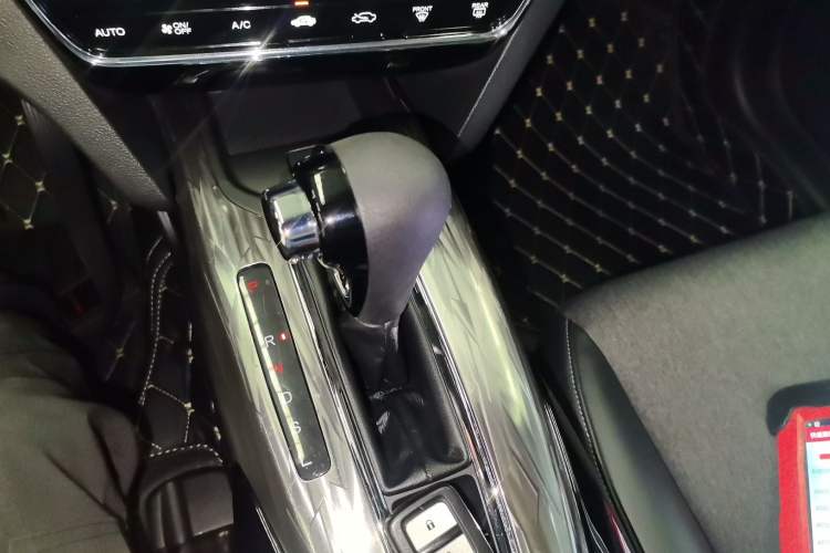 Used Honda XR-V 2019 220TURBO CVT Luxury Edition China VI Emission Standard Gear Lever