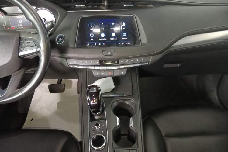 Used Cadillac XT4 2021 28T Two-Wheel Drive Luxury Version Audio And AC Panel