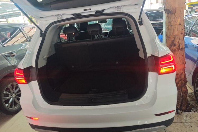 Used Roewe RX5 2022 330TGI Automatic National Style Edition Trunk