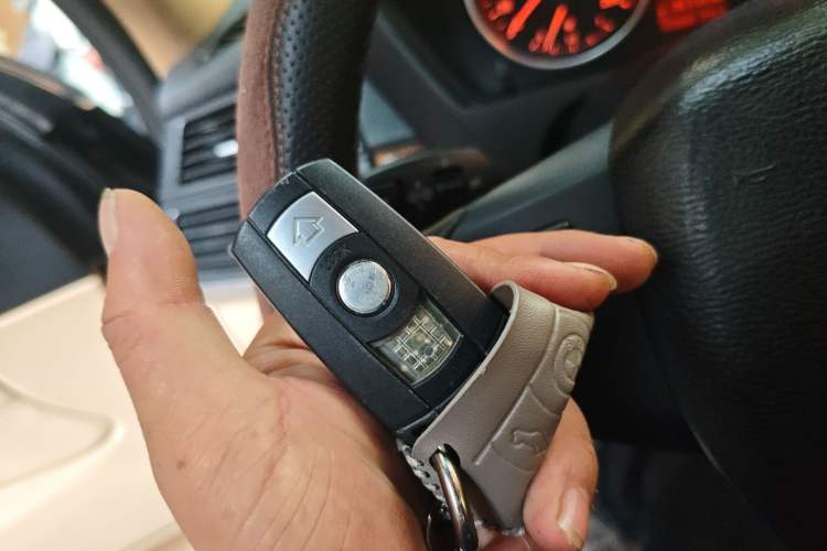 Used BMW X5 2011 xDrive35i Luxury Model
