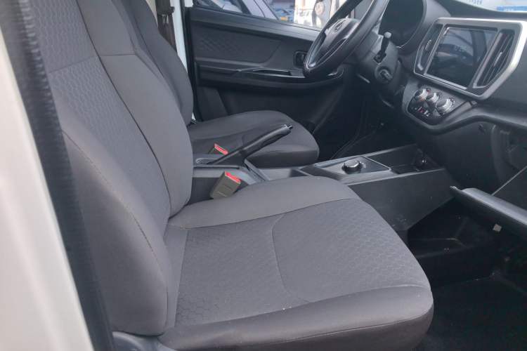 Used Chana Ruixing EM80 2025 Cargo Version Standard 2-Seater 300 km Side-Hinged Doors
