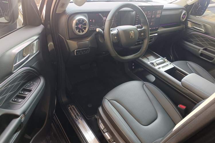 Used Tank 300 New Energy 2025 Hi4-T