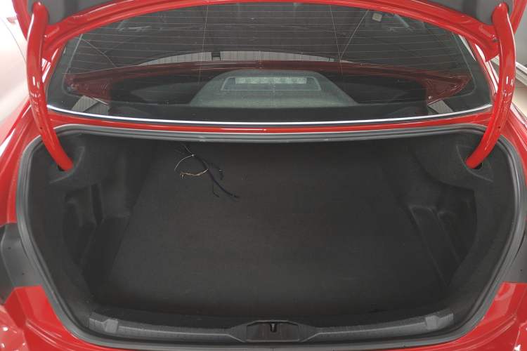 Used Volkswagen Lamando 2019 230TSI DSG Vision Edition China VI Standard Trunk