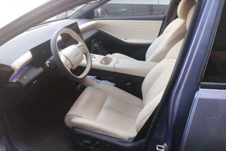 Used Nissan N6 2026 Model 180 Max Left Front Seat