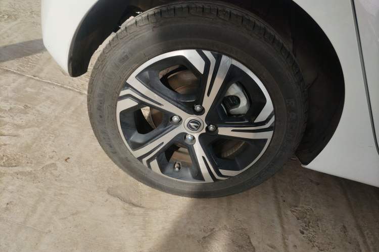 Used CHANGAN OSHAN Benni E-Star 2022 Qingxin Edition Colorful Model Lithium Iron Phosphate Right Rear Wheel Hub