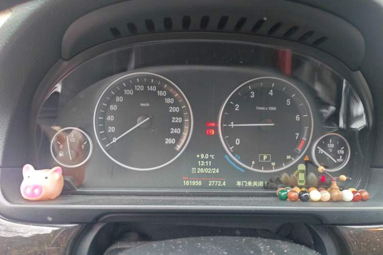 Used BMW 5 Series 2013 525Li Leading Model
