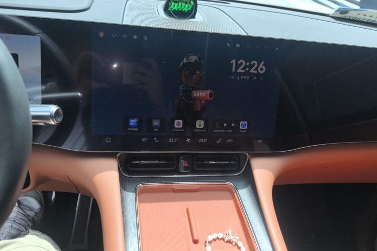 Used Hima AITO M8 2025 Model Pure Electric Max+ Six-Seat Four-Wheel-Drive Version
