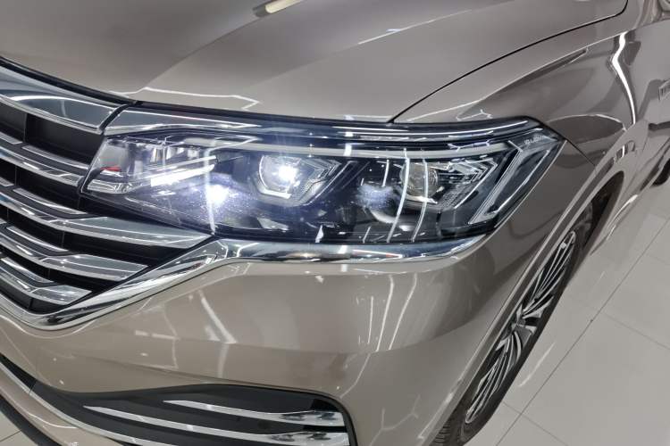 Used Volkswagen Viloran 2022 380TSI Prestige Edition