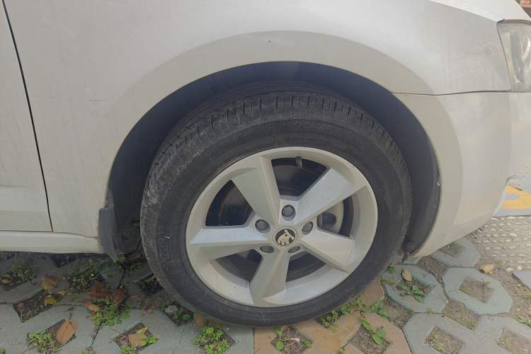 Used Skoda Octavia 2015 1.6L Automatic Yijie Edition
