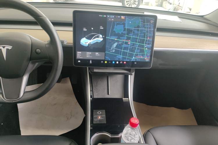 Used Tesla Model 3 2019 Long-Range Rear-Wheel-Drive Version Audio And AC Panel