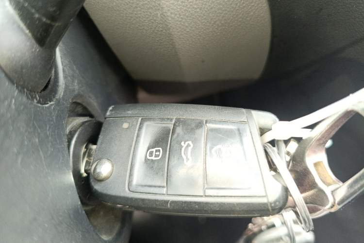 Used Skoda Octavia 2015 1.6L Manual Eado Edition