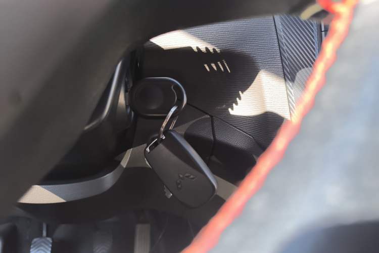 Used Wuling Hongguang 2020 1.2L S Base Model China VI LSI Vehicle Key