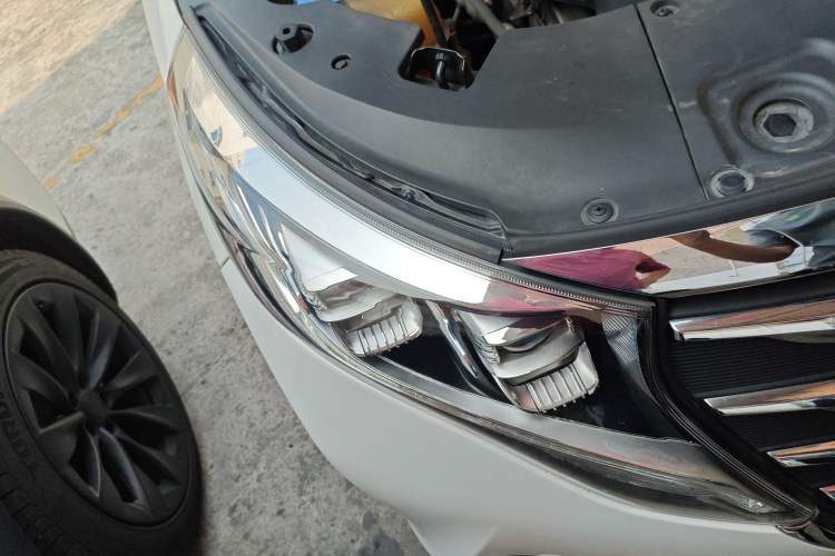 Used GAC Trumpchi M8 2020 390T Deluxe Edition Right Front Headlight