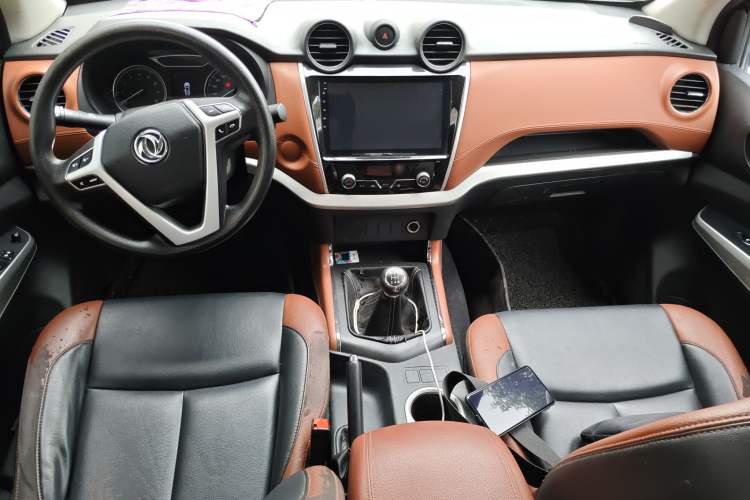 Used Dongfeng Ruichi 6 2019 2.4L Manual Two-Wheel Drive Gasoline Luxury Version 2TZD Center Console