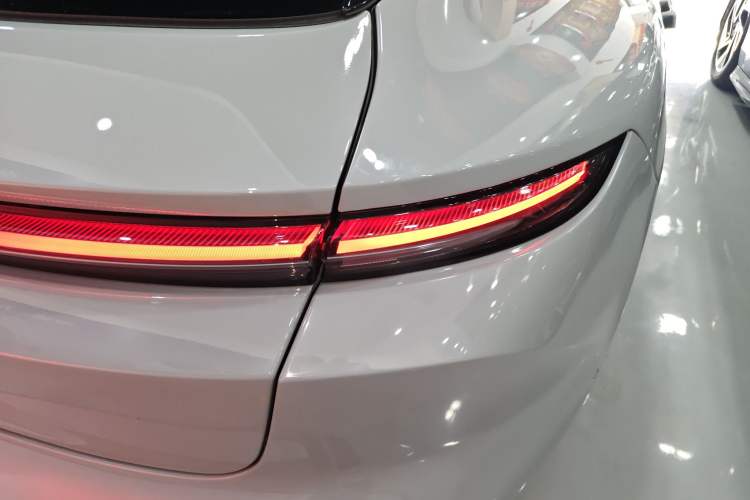 Used Nio ET5T 2024 75kWh Touring Right Rear Taillight