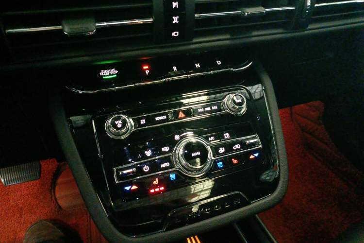 Used Lincoln Corsair 2022 2.0T Two-Wheel Drive Deluxe Edition
