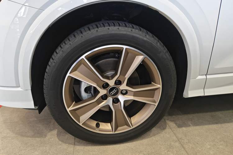 Used Audi Q2L 2024 35TFSI Fashionable and Dynamic Edition