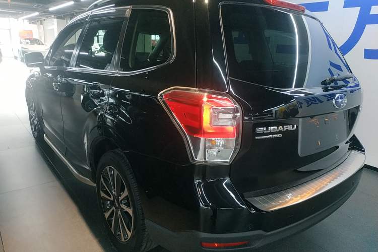 Used Subaru Forester 2018 2.0i Luxury Navigation Edition Rear Left 45 Deg