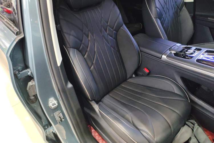 Used Chery Tiggo 9 2023 2.0T Dual-Clutch Two-Wheel Drive Luxury Edition 7 Seats
