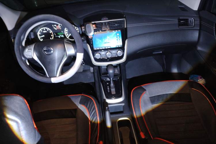 Used Nissan Tiida 2016 1.6L CVT Cool Dynamic Edition
