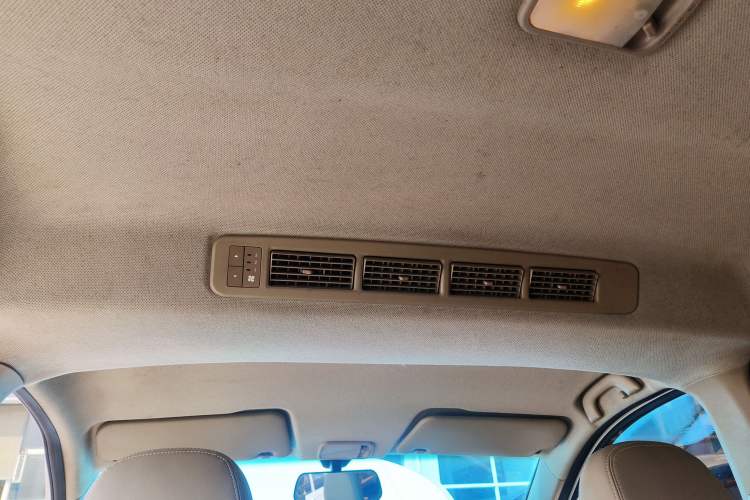 Used Wuling Hongguang 2019 1.5L S Comfort Edition China VI LAR
