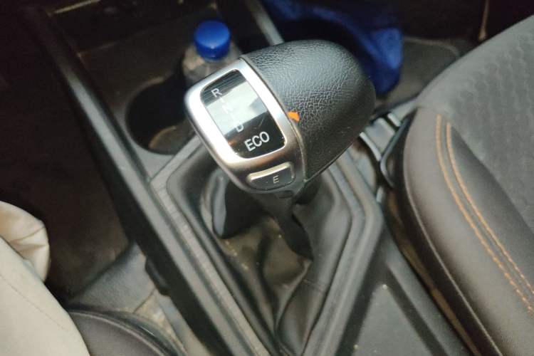 Used CHANGAN KAICHENG Ruixing EM60 2024 Comfort Model 6 Seats 41.86 kWh Side-Hinged Doors Gear Lever