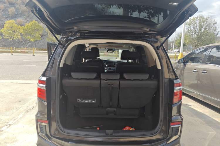 Used Honda Elysion 2019 2.0L Hybrid Luxury Edition
