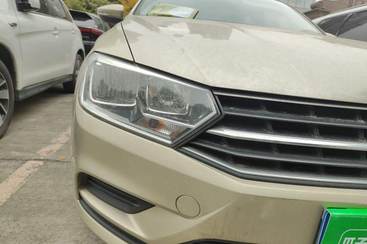 Used Volkswagen Bora 2017 1.6L Manual Fashion Model