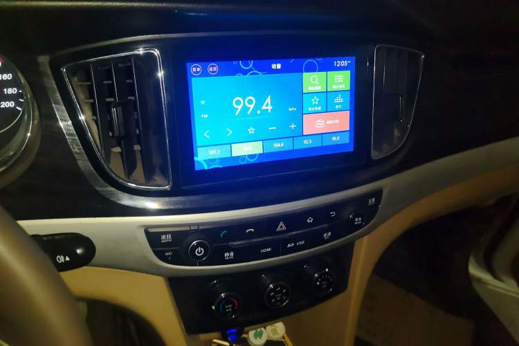 Used Baojun 730 2016 1.5L Manual Standard Version 7 Seats
