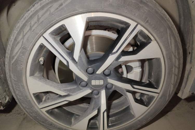 Used Geely Galaxy L6 2023 125km Starship Right Front Wheel Hub