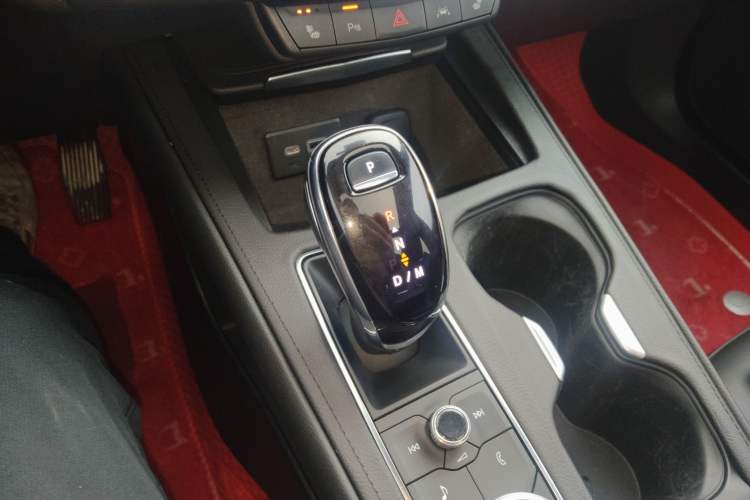 Used Cadillac XT4 2023 28T Two-Wheel-Drive Luxury Version
