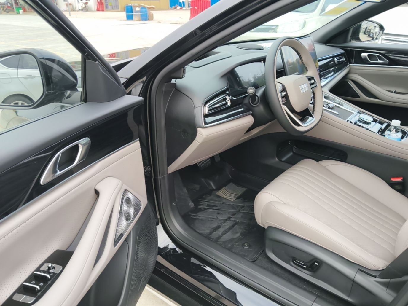 Geely Galaxy Starlight 7 2026 220km Four-Wheel-Drive Exploration+ Edition — снимка 18