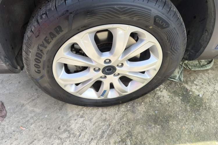 Used Haval H4 2018 Blue Label 1.5 GDIT DCT Fashion Edition Left Front Wheel Hub