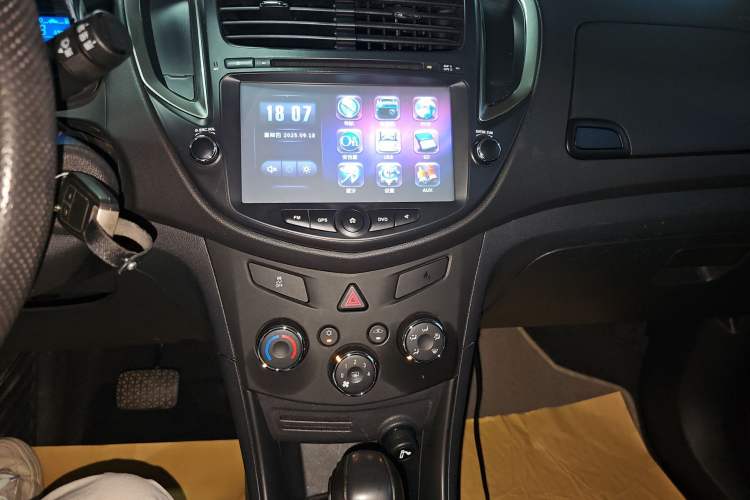 Used Chevrolet Trax 2016 1.4T Automatic Two-Wheel Drive Comfort Version with Sunroof