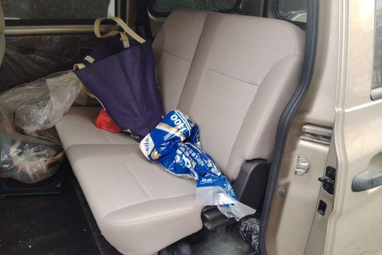 Used Wuling Hongguang V 2019 1.5L Jingqu Version China VI LAR
