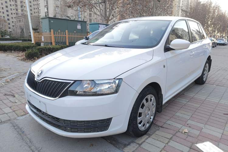 Used Skoda Rapid Spaceback 2014 1.6L Manual Enjoyment Edition