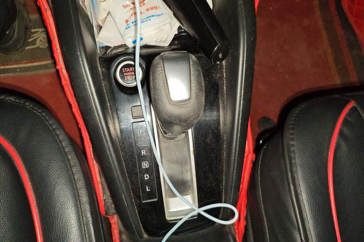 Used Nissan Kicks 2018 1.5L CVT Smart Connect Luxury Edition
