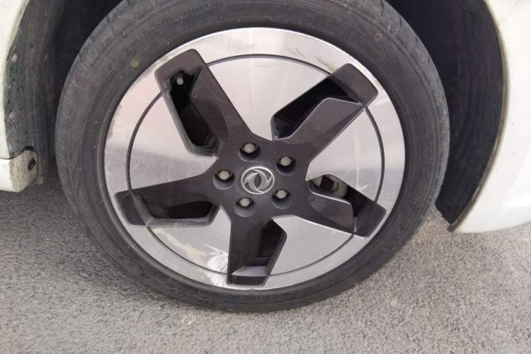 Used Dongfeng Aeolus E70 2021 Revised Version 360H Battery-Swap Edition