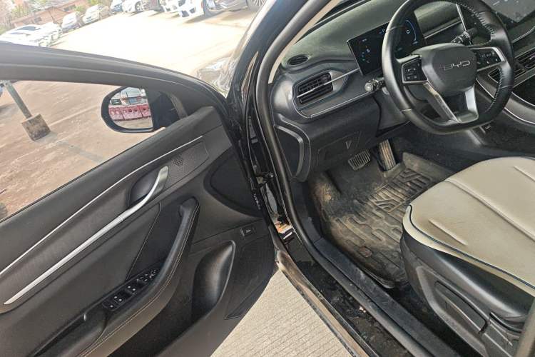 Used BYD Destroyer 05 2024 HONOR Edition DM-i 55KM Luxury Model Driver Seat