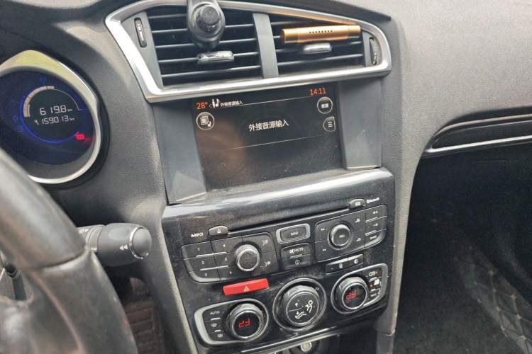 Used Citroen C4L 2013 1.8L Automatic Jingchi Edition
