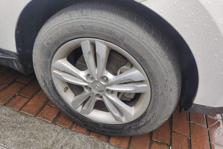 Used Hyundai ix35 2013 2.0L Automatic Two-Wheel Drive Smart GLS China IV Standard
