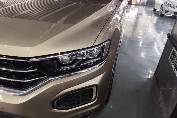 Used Volkswagen T-ROC 2018 280TSI DSG Two-Wheel Drive Luxury Version China VI Standard Left Front Headlight