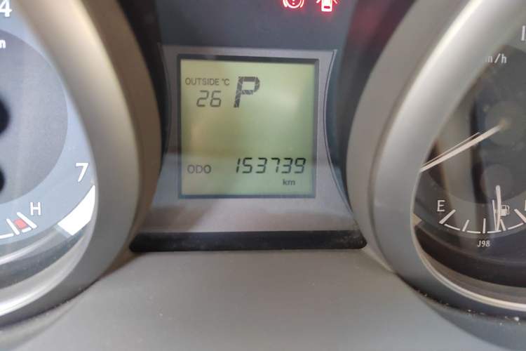 Used Toyota Prado 2015 2.7L Automatic Standard Edition Odometer Close Up